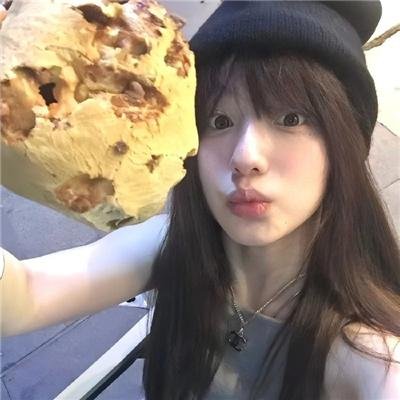 窃窃私语
